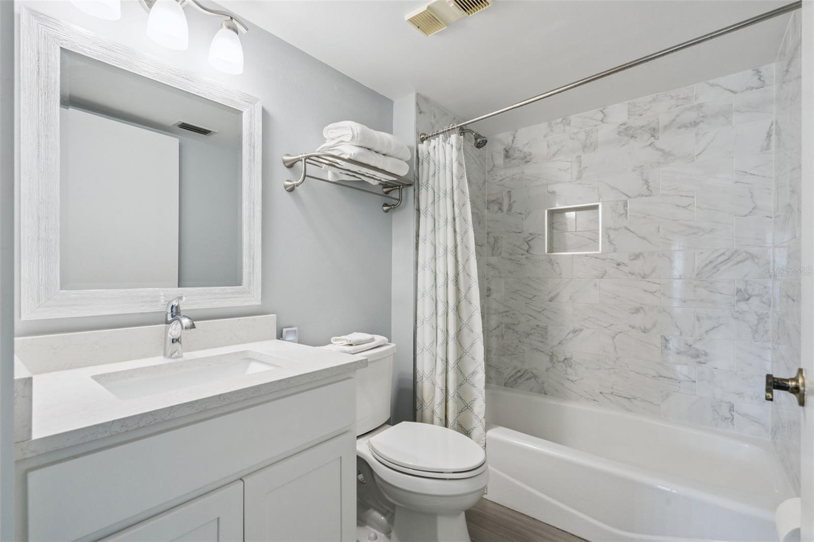 Image 30 of 58 For 3008 Clubview Drive U3