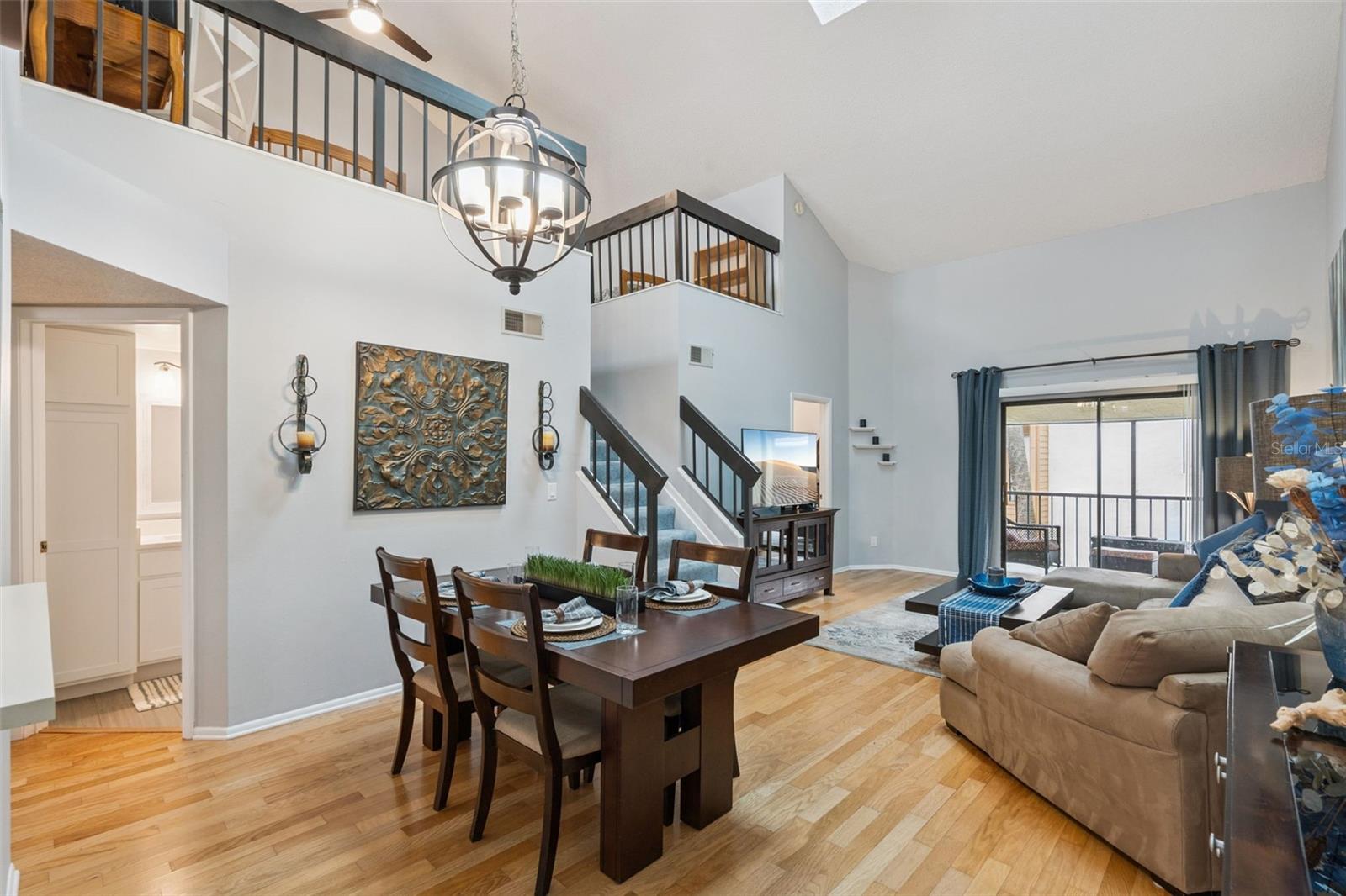 Image 6 of 58 For 3008 Clubview Drive U3