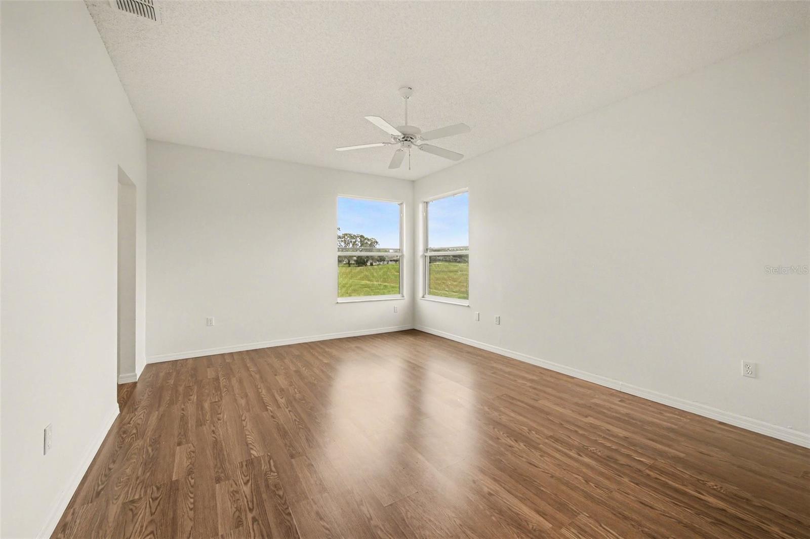 Image 11 of 30 For 512 Grand Vista Trail