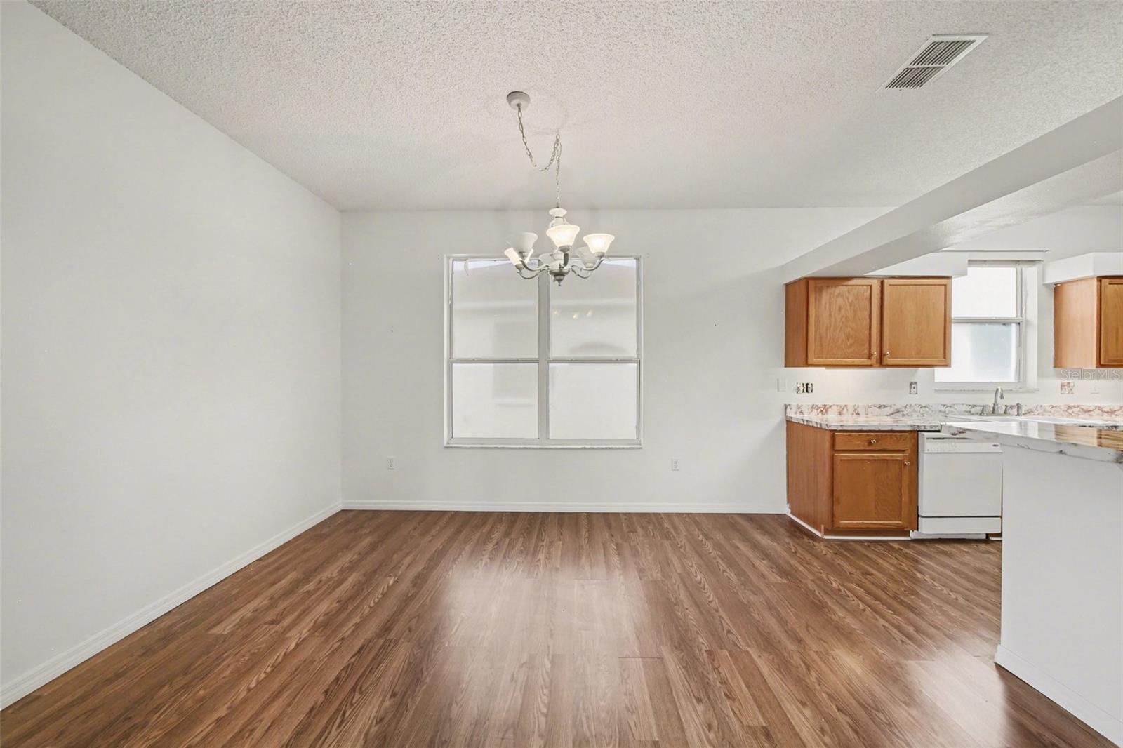 Image 6 of 30 For 512 Grand Vista Trail