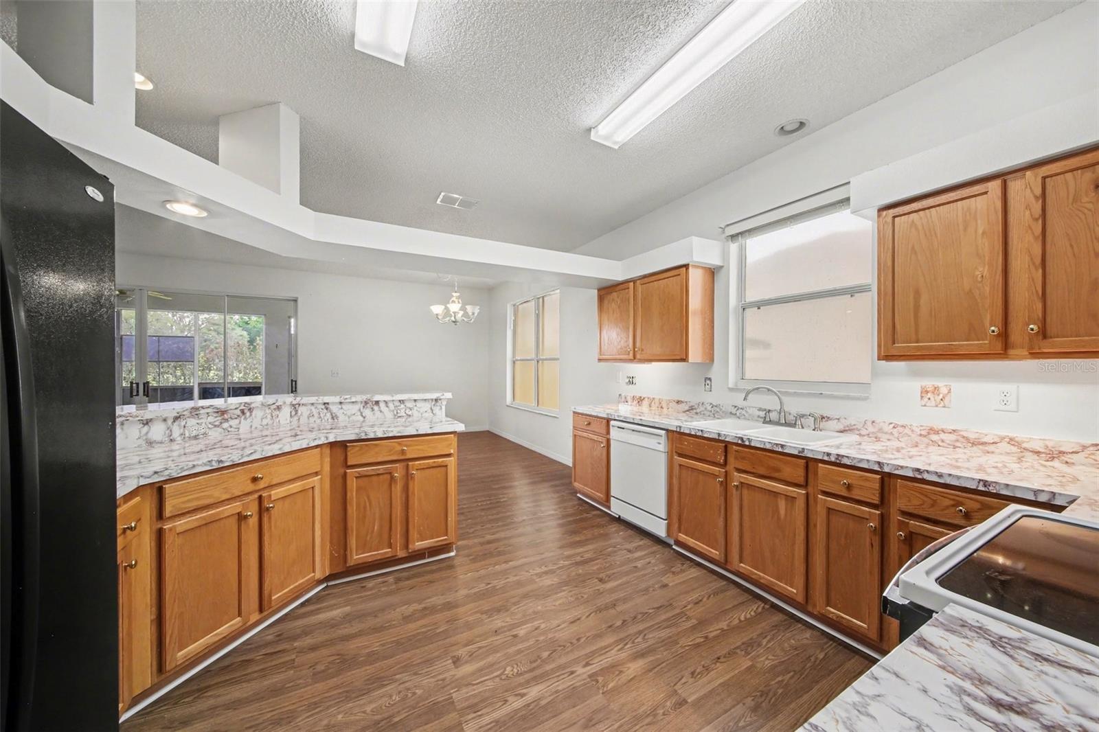 Image 9 of 30 For 512 Grand Vista Trail