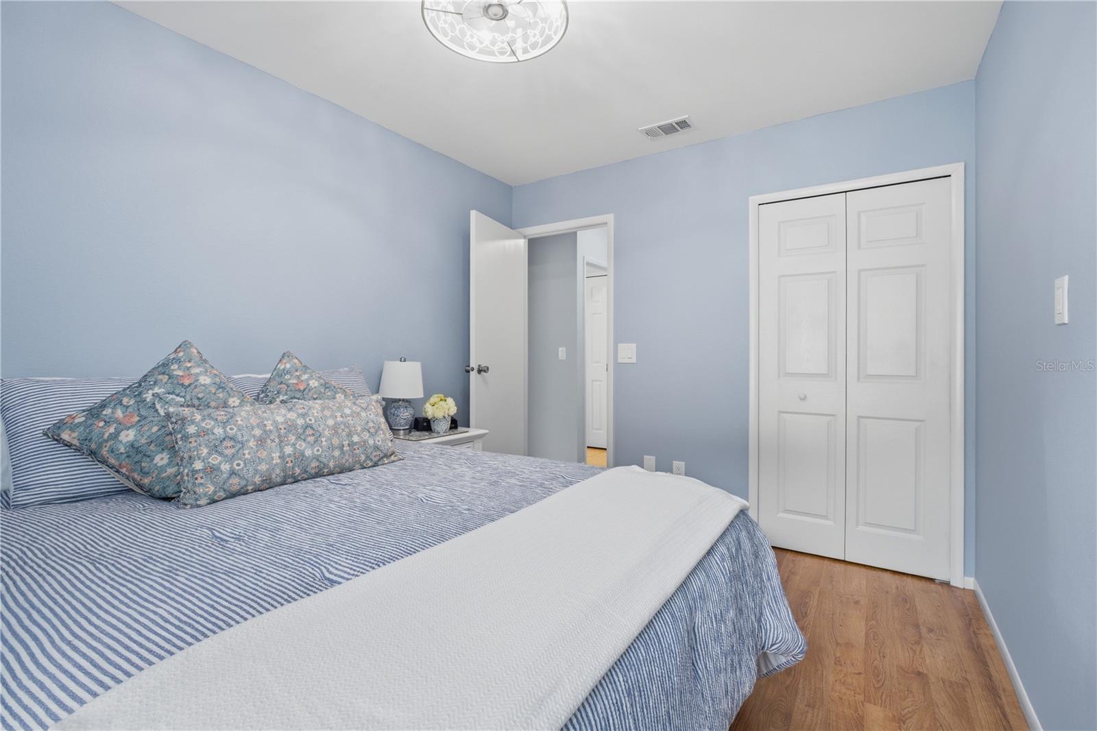 Image 18 of 34 For 10635 Satinwood Circle