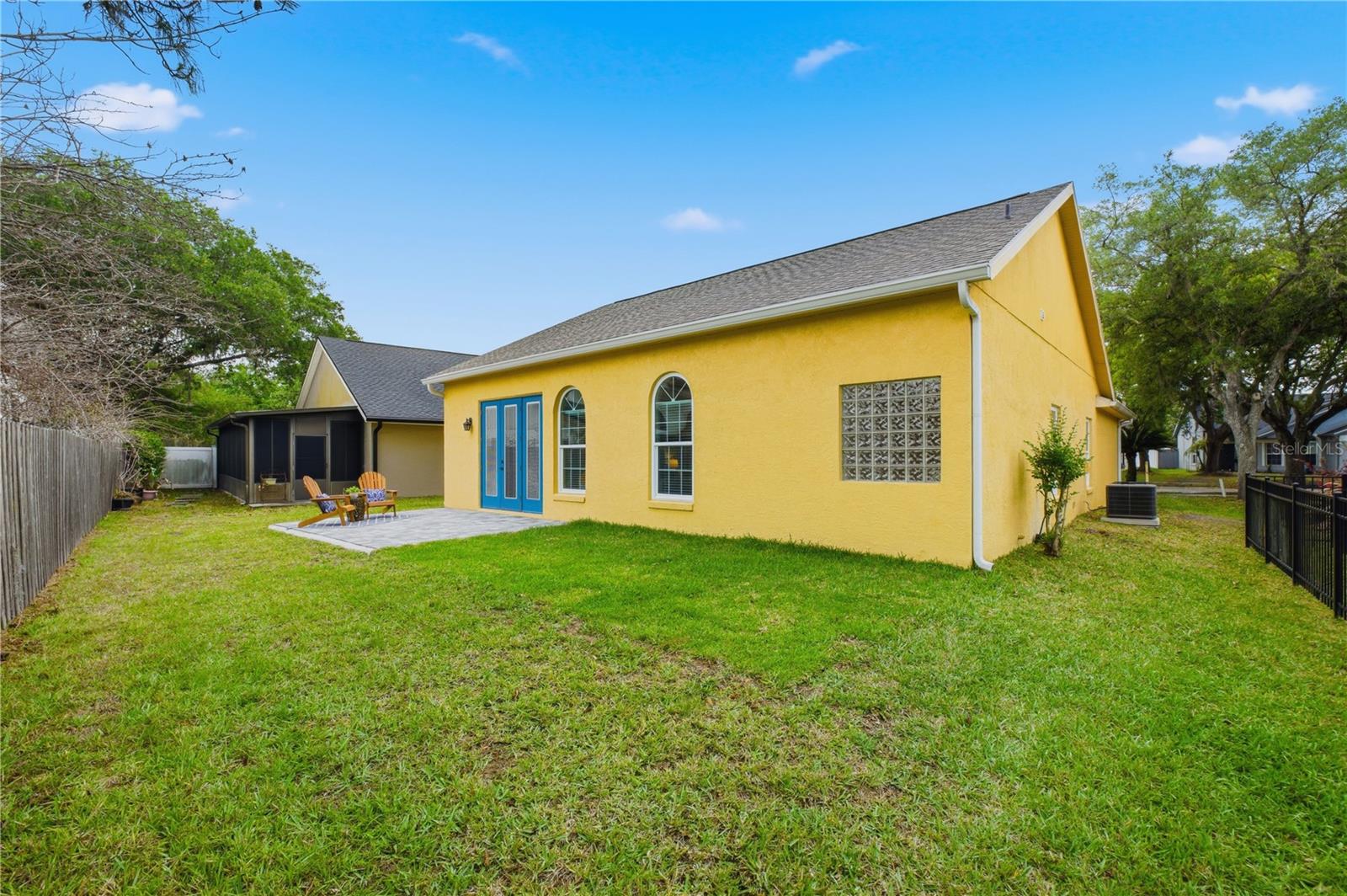 Image 24 of 34 For 10635 Satinwood Circle