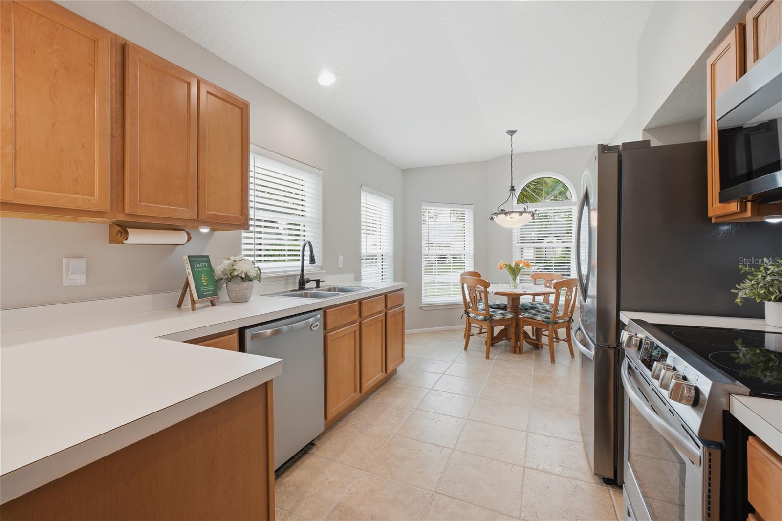 Image 3 of 34 For 10635 Satinwood Circle