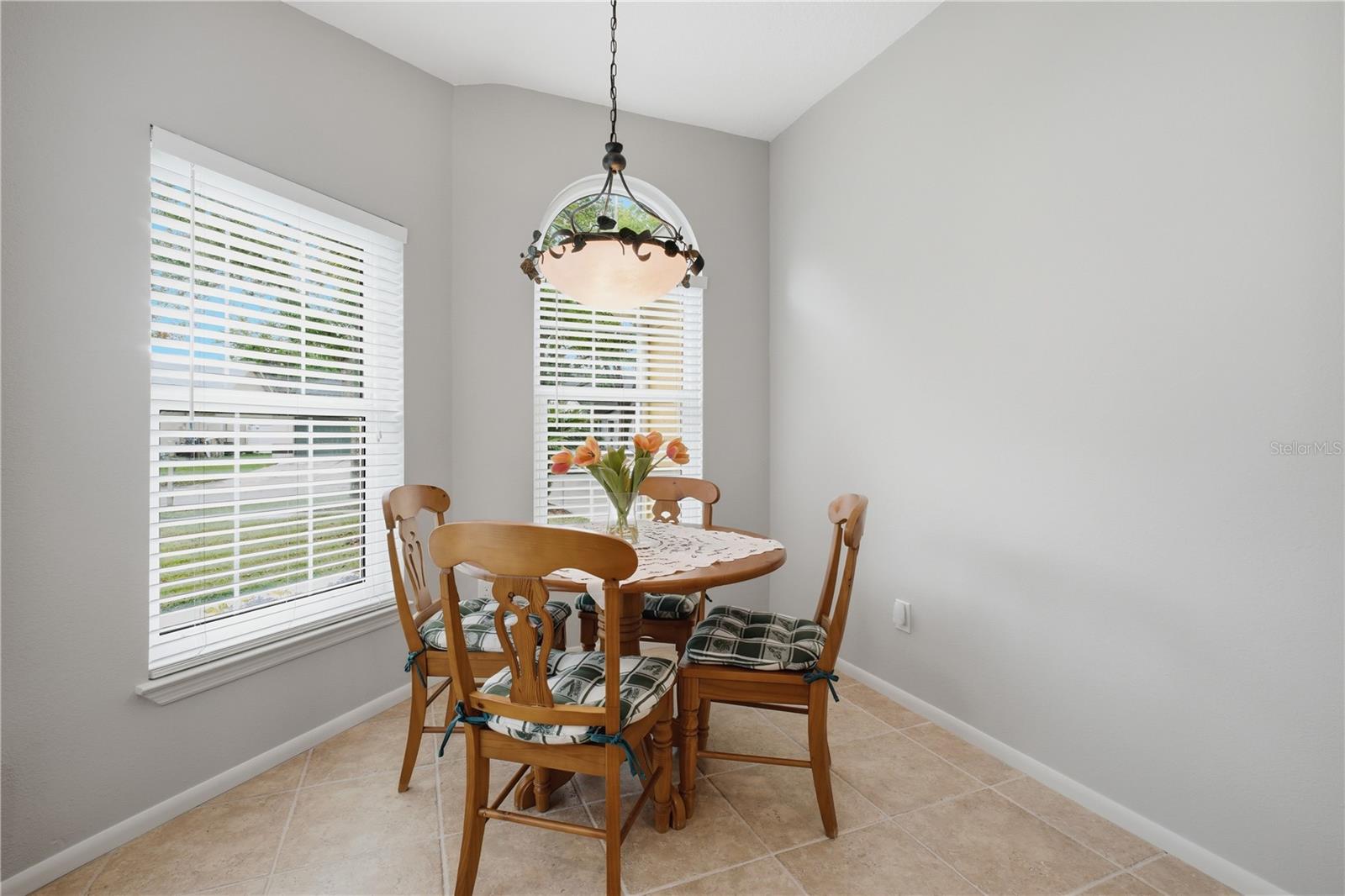 Image 6 of 34 For 10635 Satinwood Circle