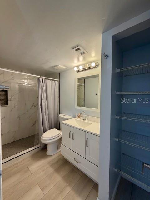 Image 11 of 32 For 429 Sheoah Boulevard 9