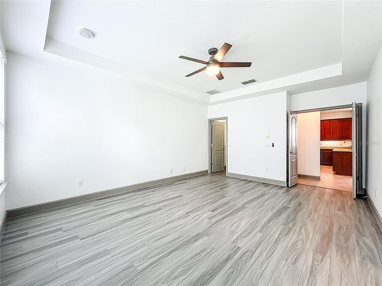 Image 33 of 61 For 6953 Tettenhall Lane