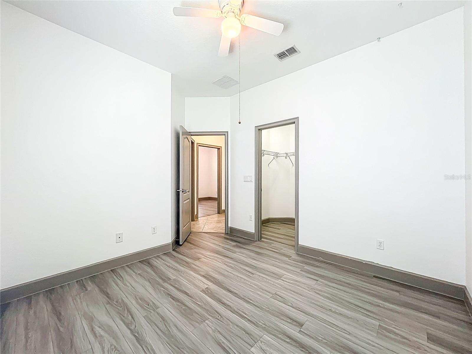 Image 47 of 61 For 6953 Tettenhall Lane