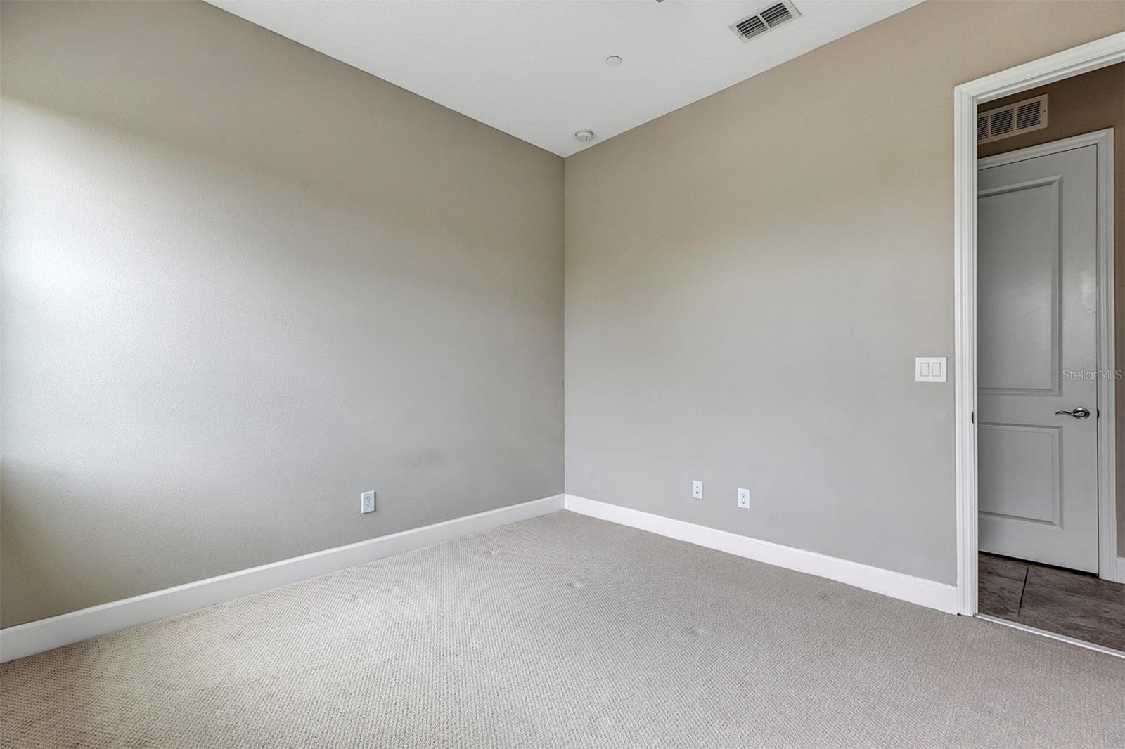 Image 22 of 59 For 9239 Doherty Place