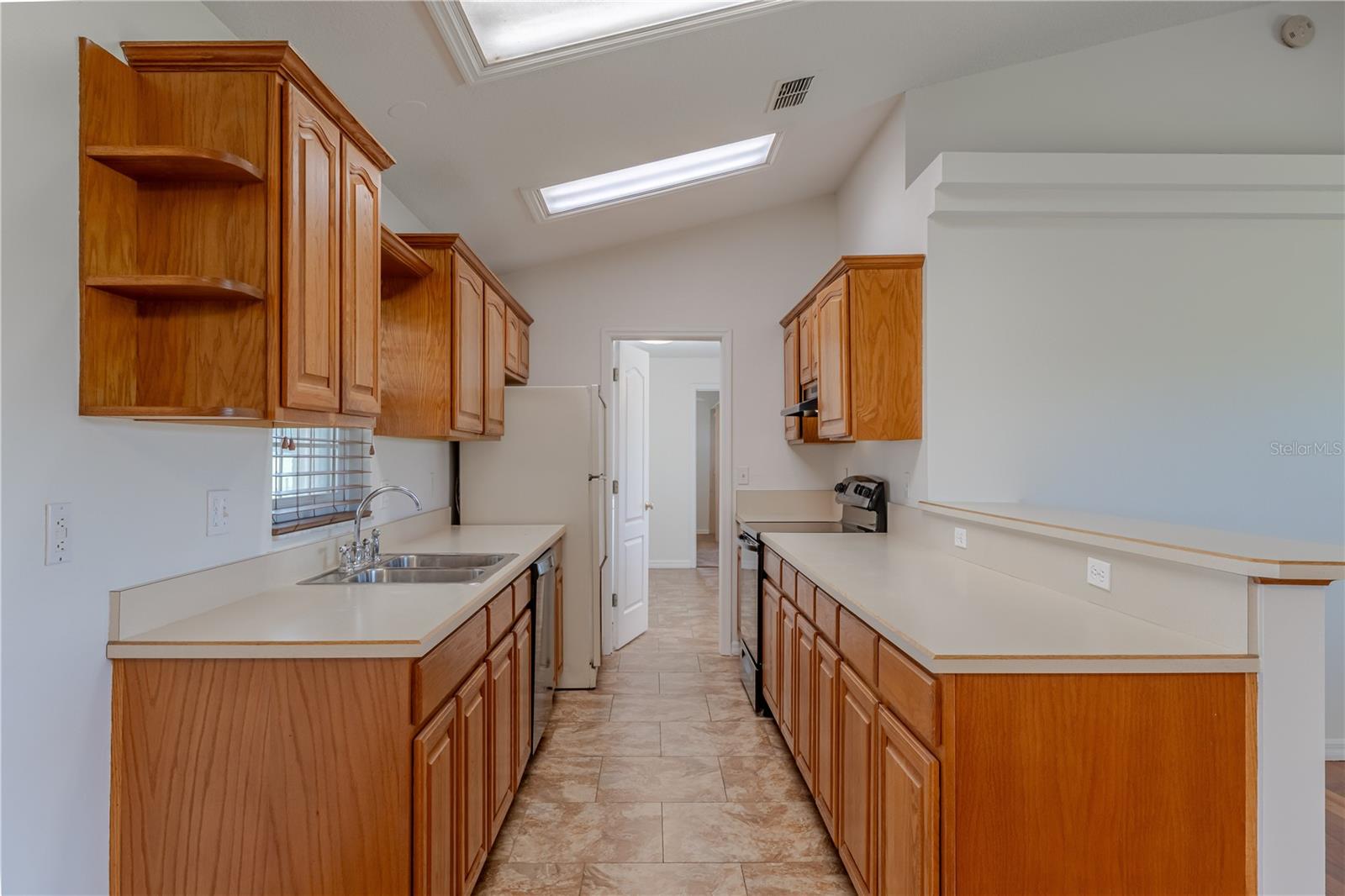 Image 13 of 59 For 8197 Cr 736  