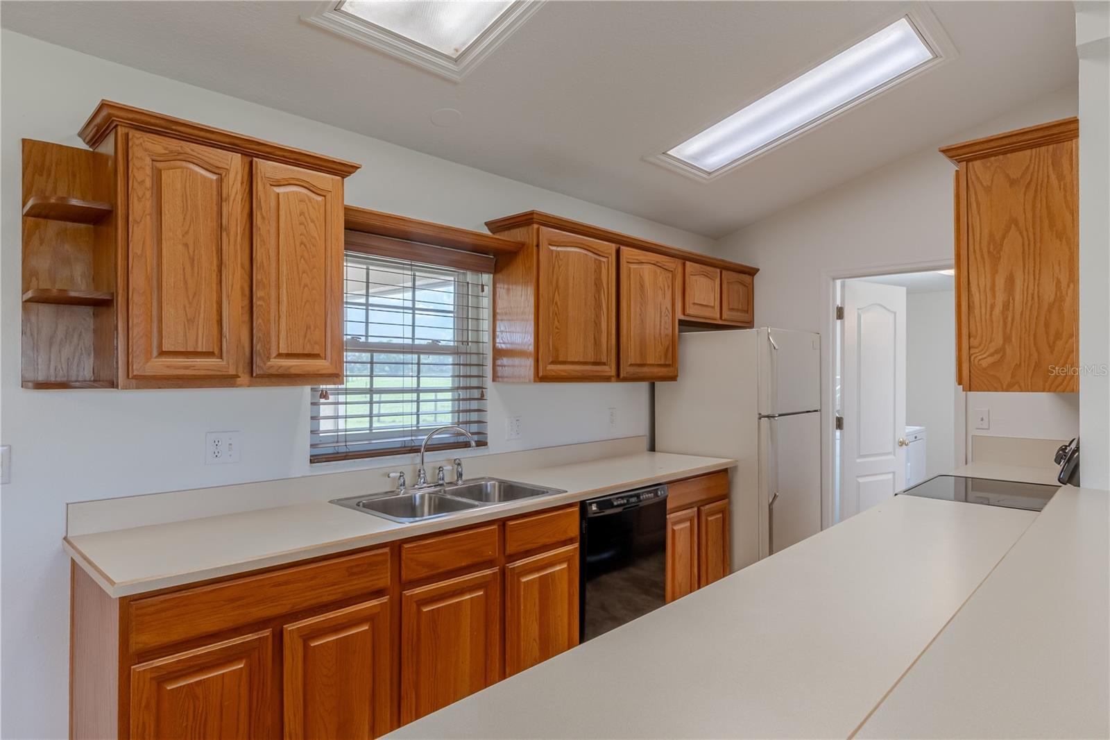 Image 14 of 59 For 8197 Cr 736  