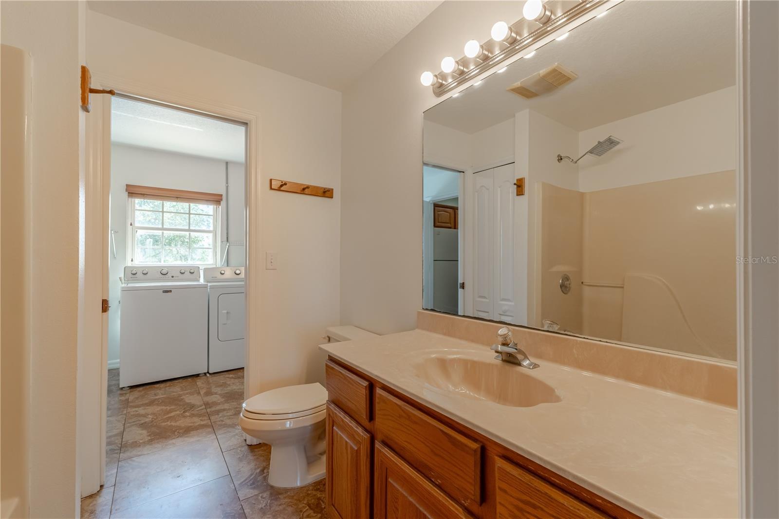 Image 20 of 59 For 8197 Cr 736  