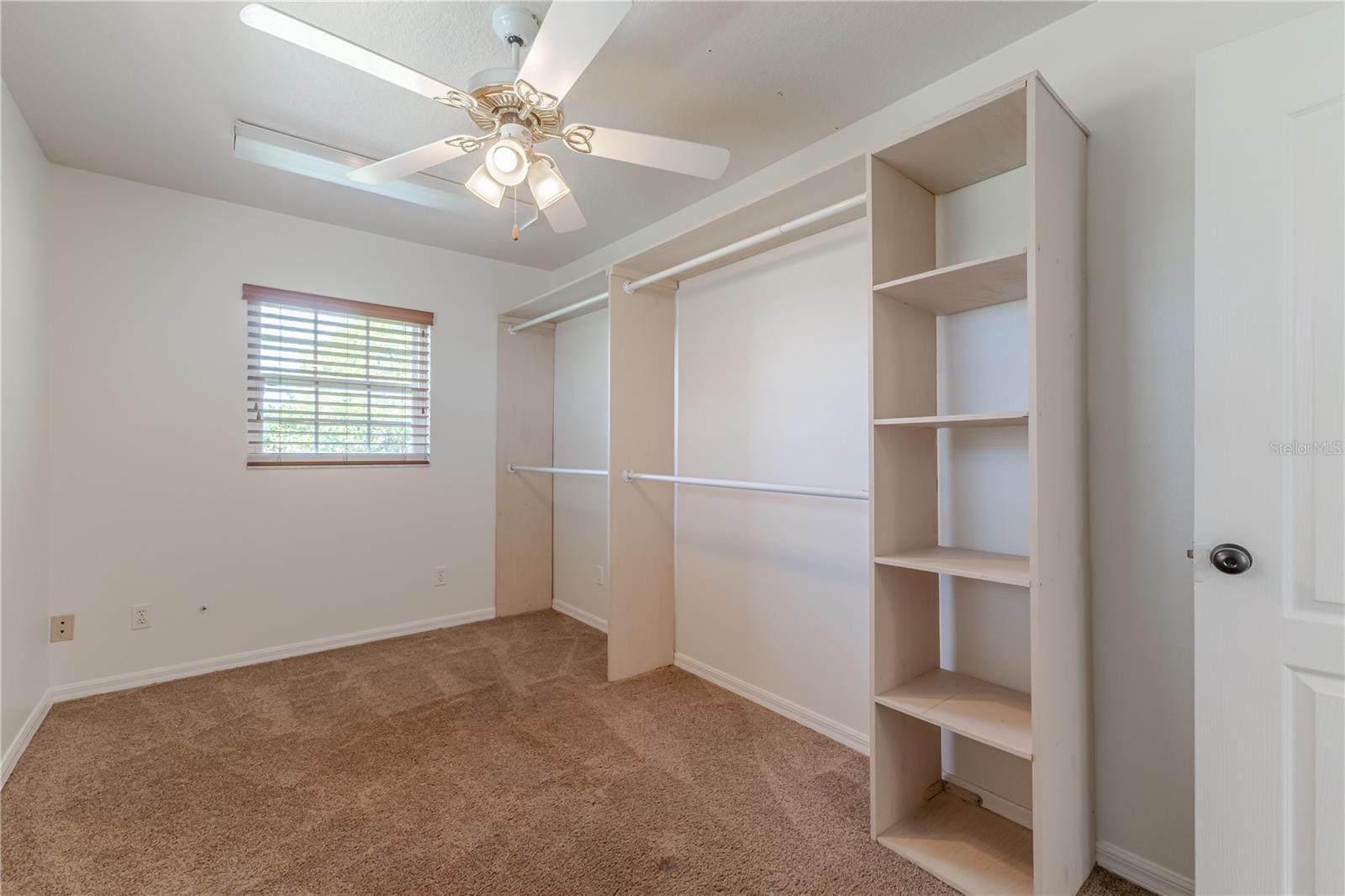 Image 22 of 59 For 8197 Cr 736  