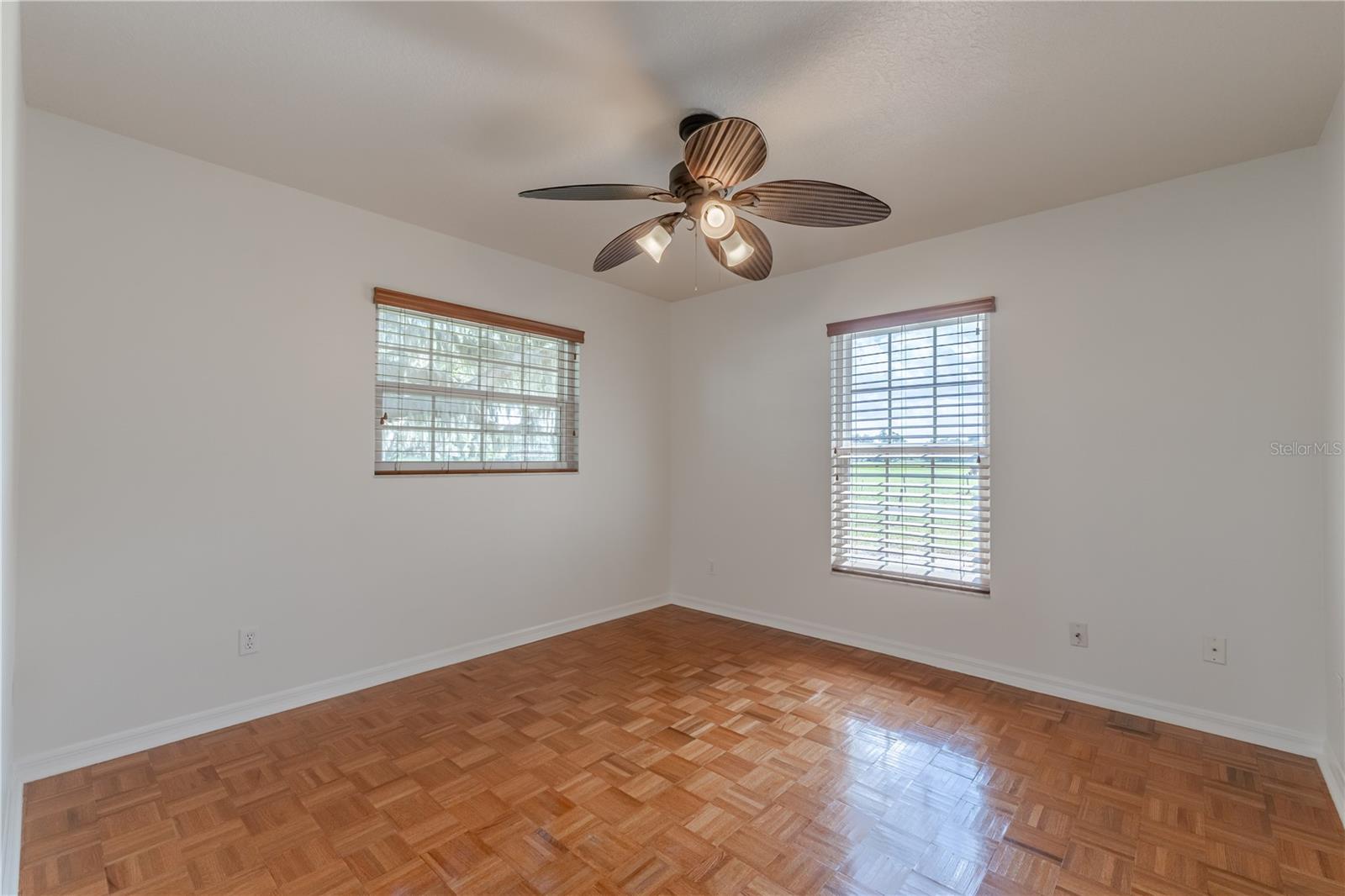 Image 24 of 59 For 8197 Cr 736  