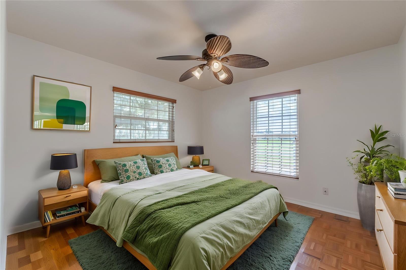 Image 25 of 59 For 8197 Cr 736  