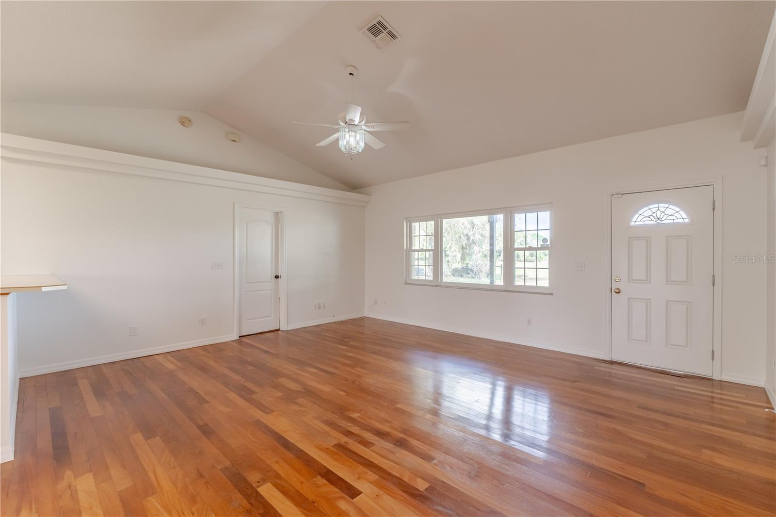 Image 3 of 59 For 8197 Cr 736  