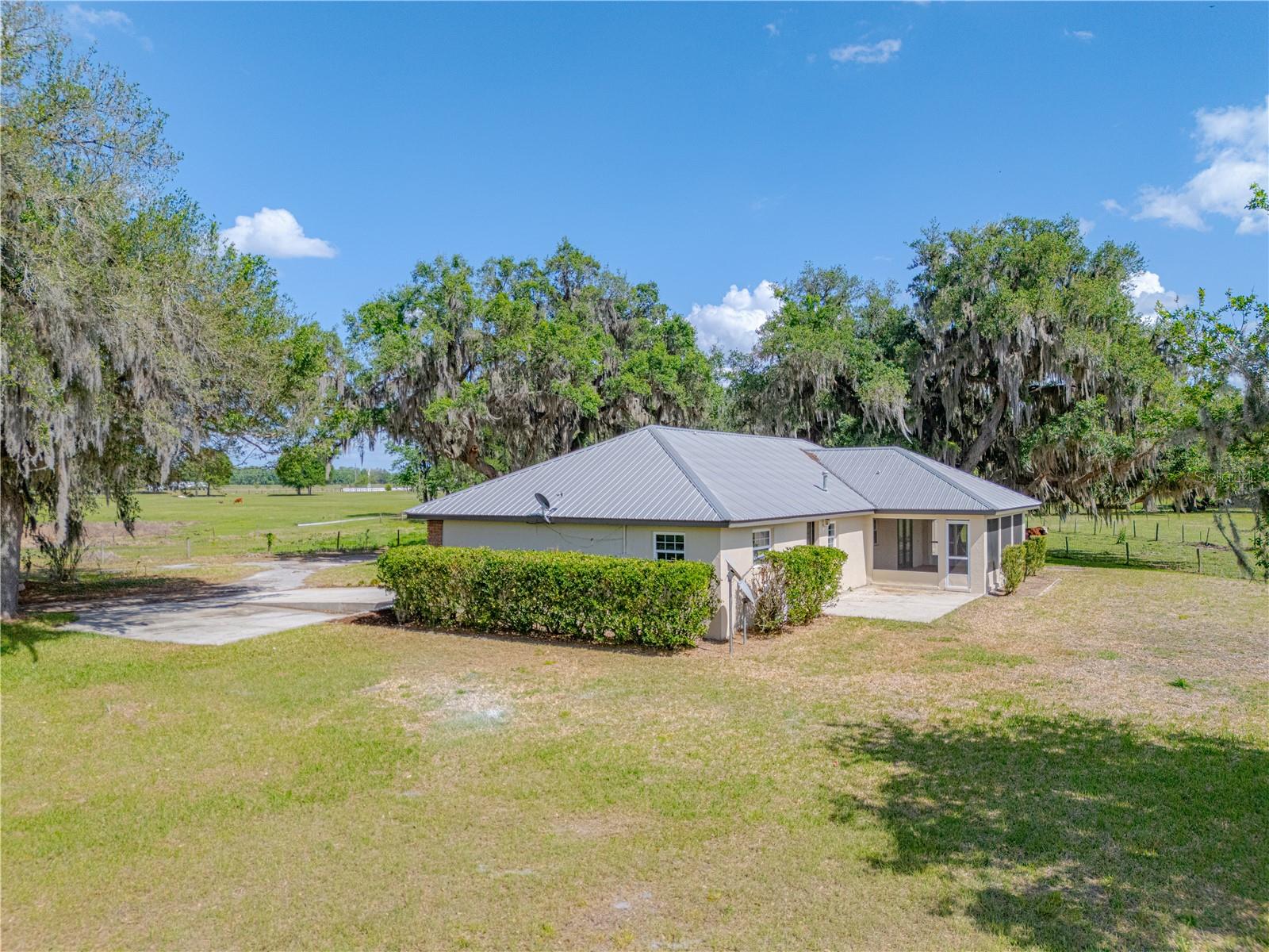 Image 42 of 59 For 8197 Cr 736  