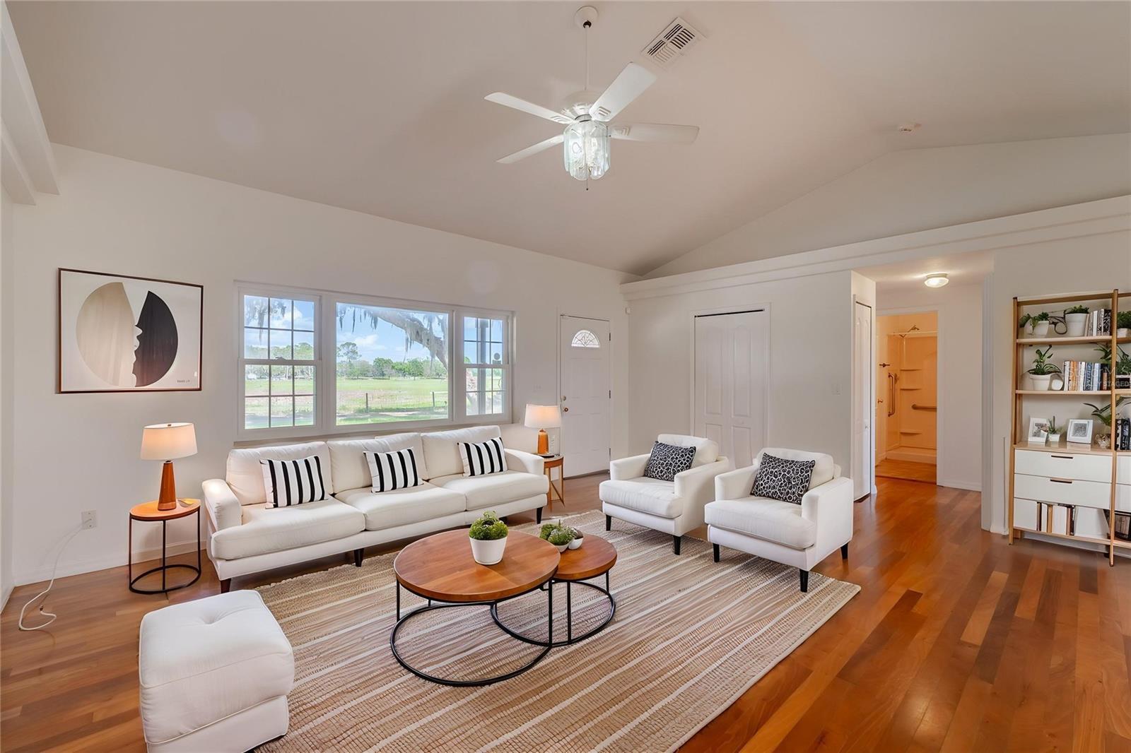 Image 6 of 59 For 8197 Cr 736  