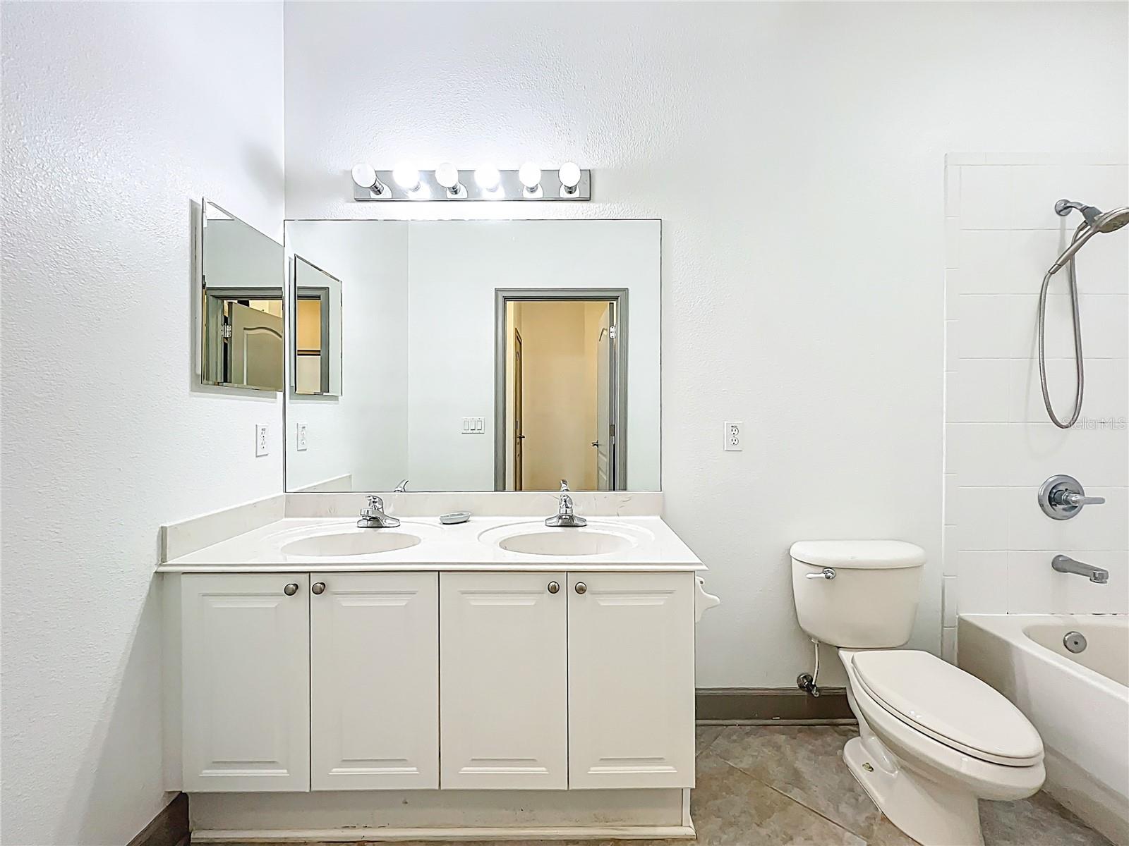 Image 35 of 42 For 6953 Tettenhall Lane