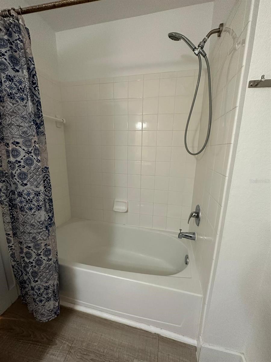 Image 21 of 32 For 4004 Santa Maria Drive 104