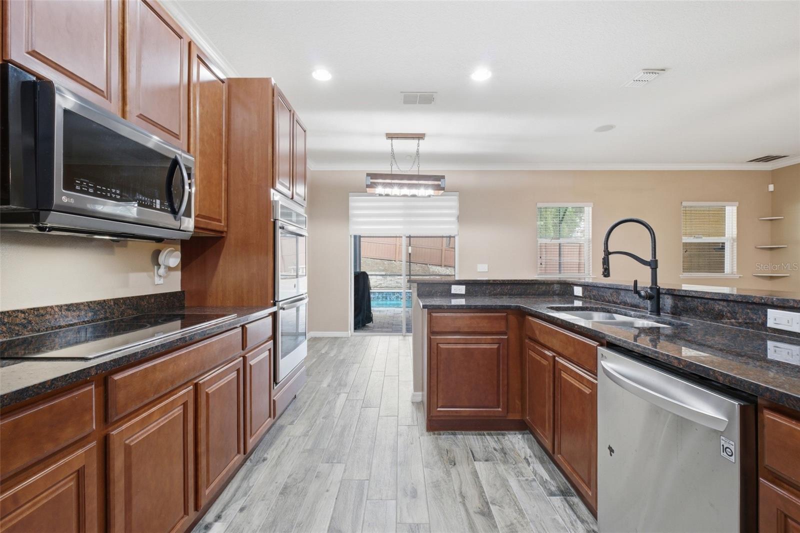 Image 13 of 33 For 202 Colonial Pine Lane