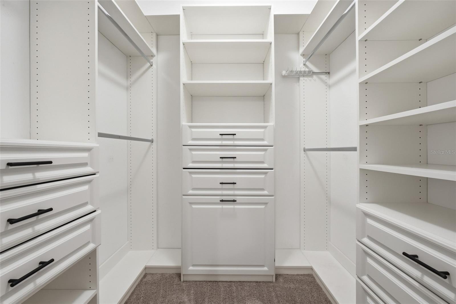 Image 20 of 33 For 202 Colonial Pine Lane