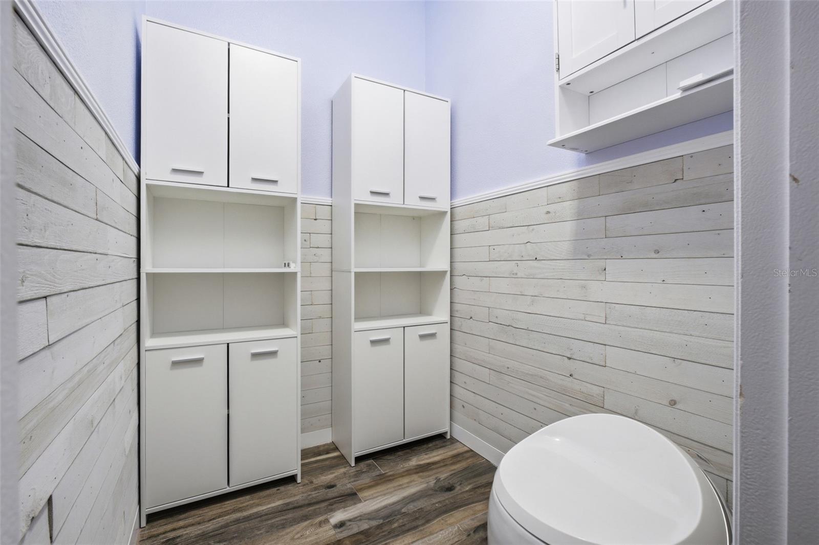 Image 21 of 33 For 202 Colonial Pine Lane