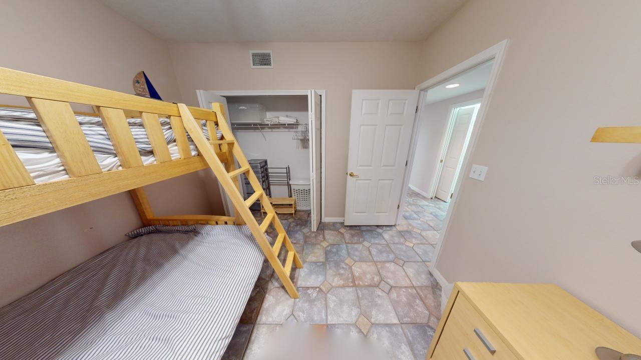 Image 13 of 44 For 5300 Atlantic Avenue 23003