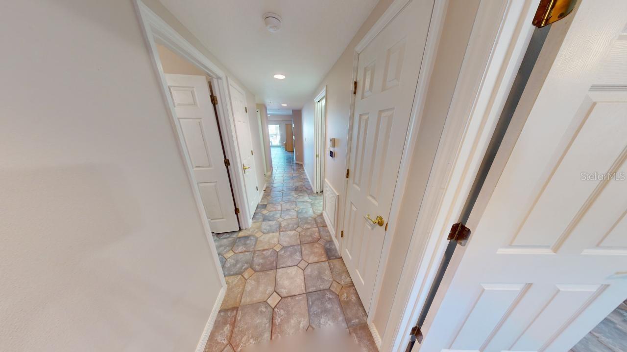 Image 15 of 44 For 5300 Atlantic Avenue 23003