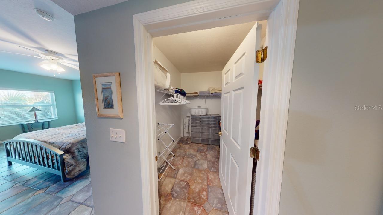 Image 23 of 44 For 5300 Atlantic Avenue 23003