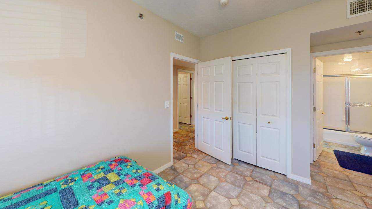 Image 26 of 44 For 5300 Atlantic Avenue 23003