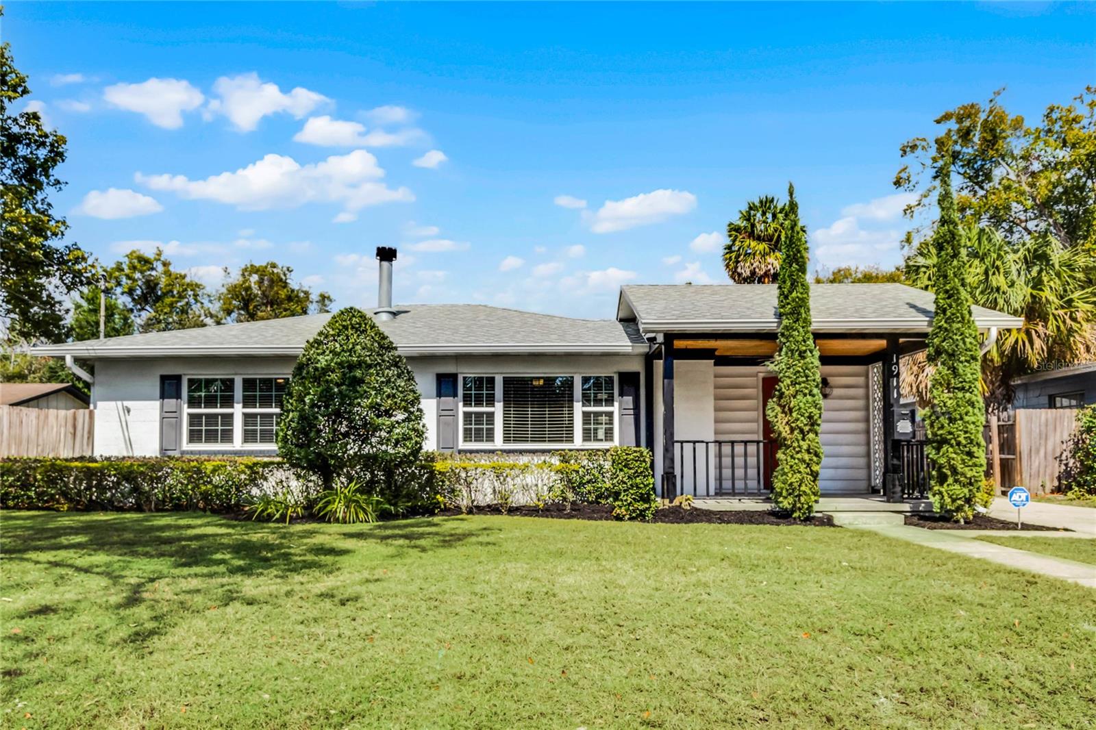 Image 2 of 28 For 1911 Canton Street