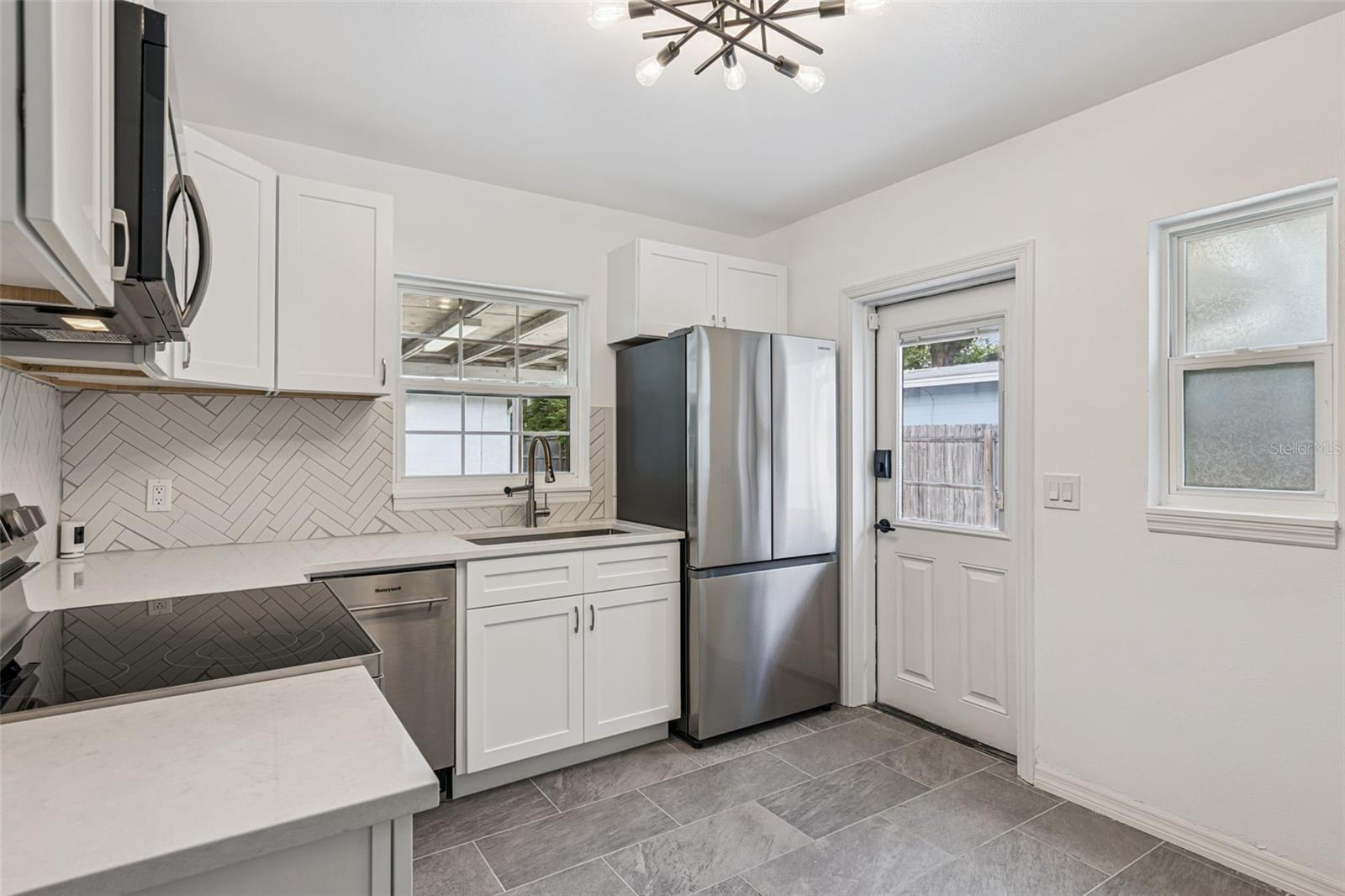 Image 8 of 28 For 1911 Canton Street