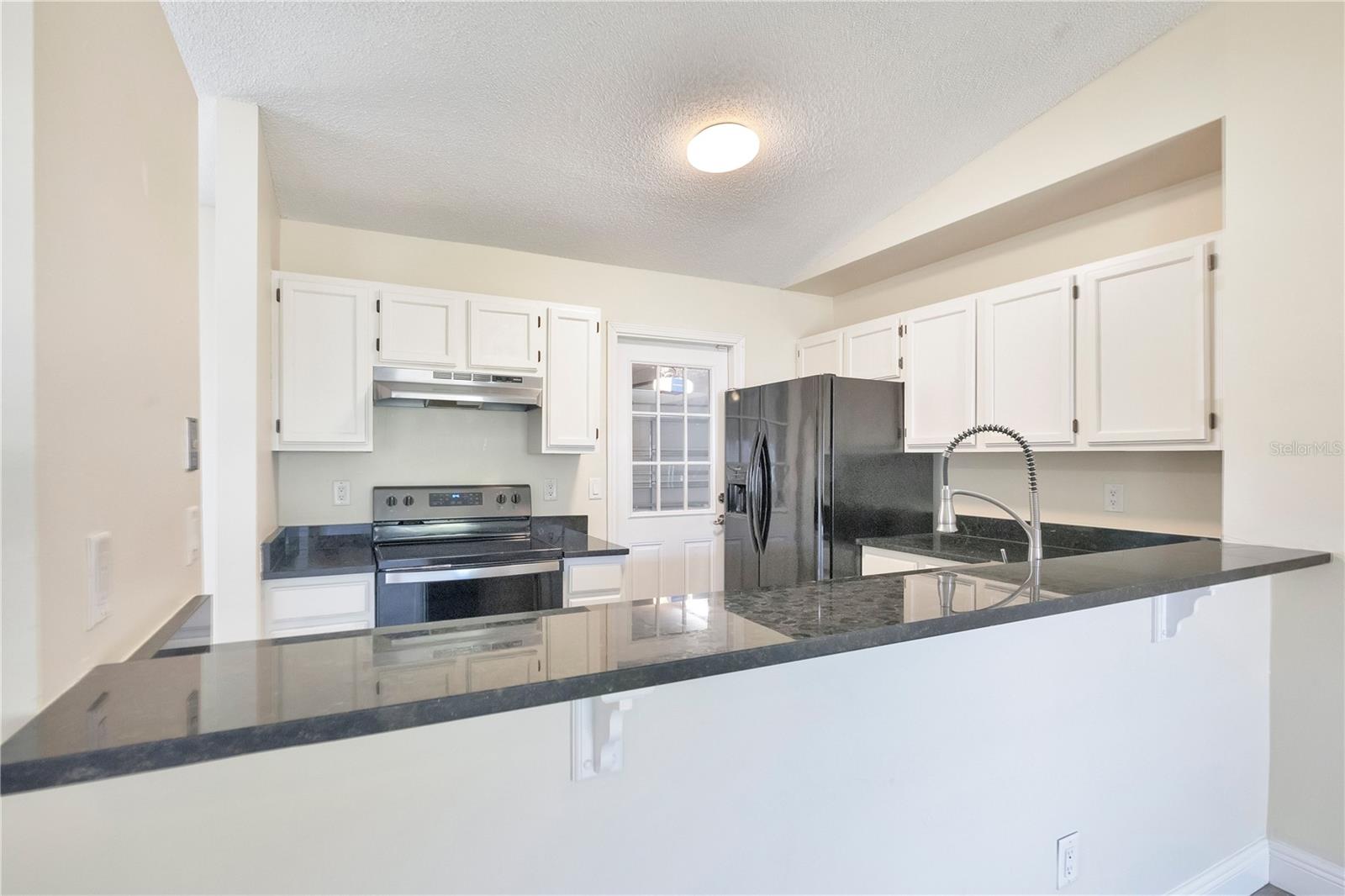 Image 10 of 33 For 370 Lake Avenue