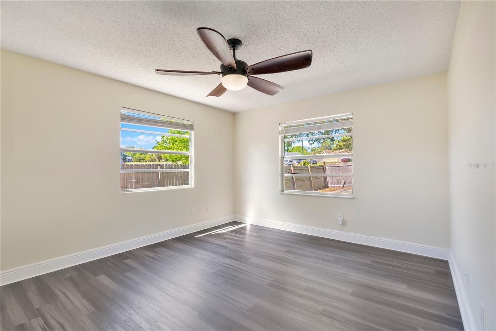 Image 13 of 33 For 370 Lake Avenue