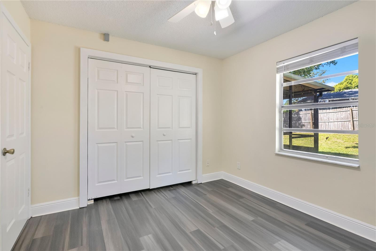 Image 17 of 33 For 370 Lake Avenue