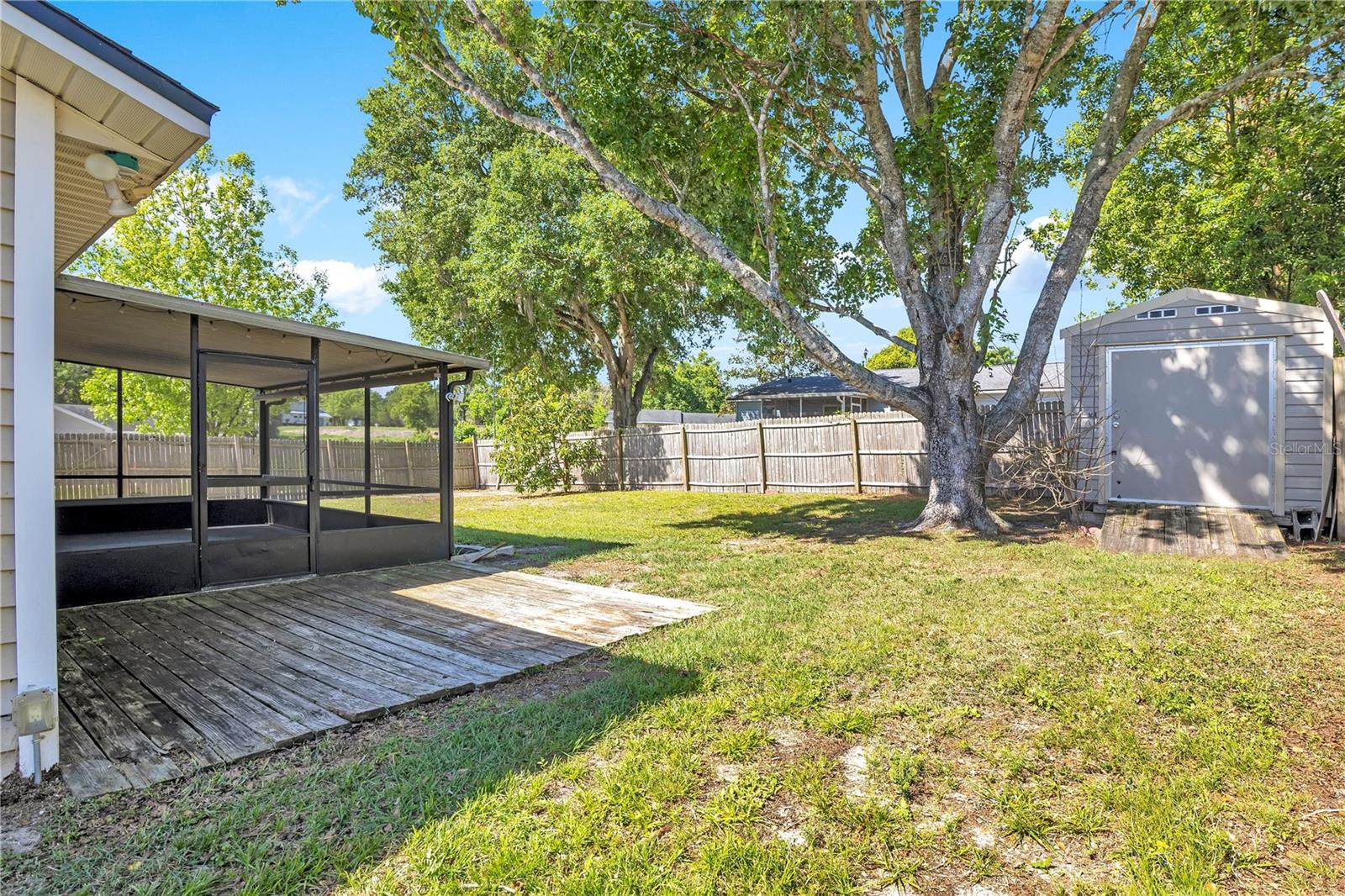 Image 25 of 33 For 370 Lake Avenue