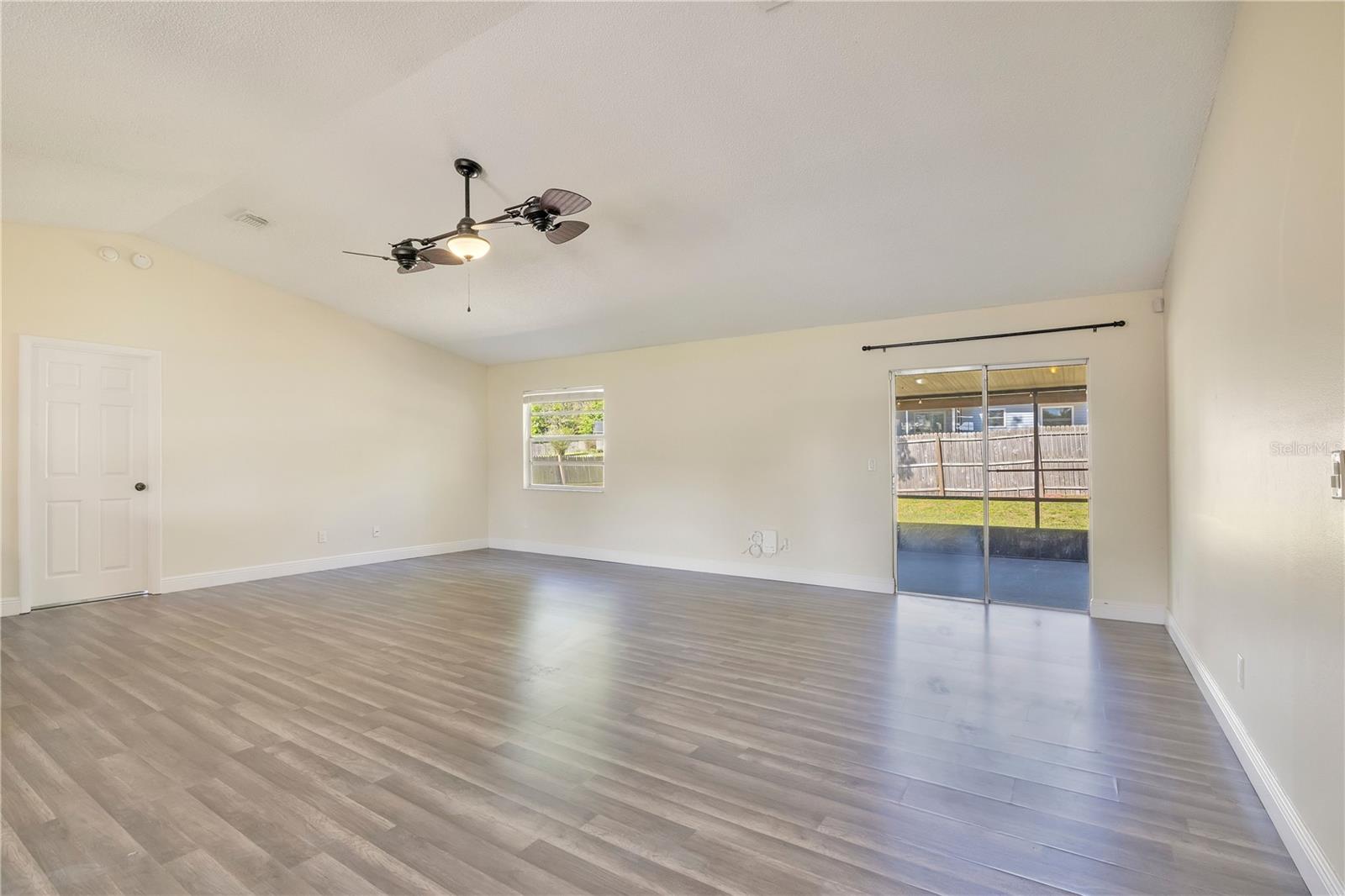 Image 6 of 33 For 370 Lake Avenue