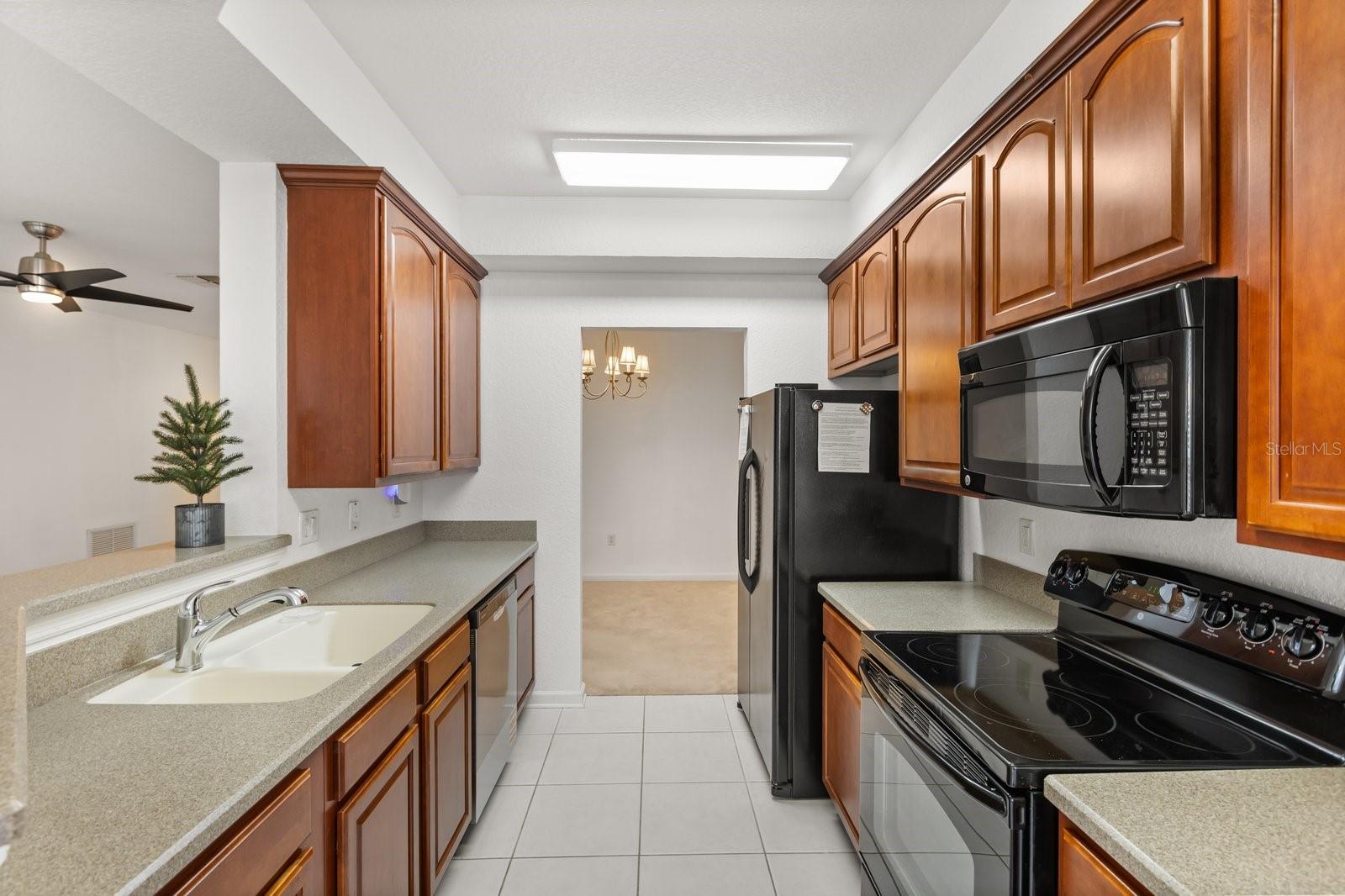 Image 6 of 22 For 409 Hilgard Cove 106