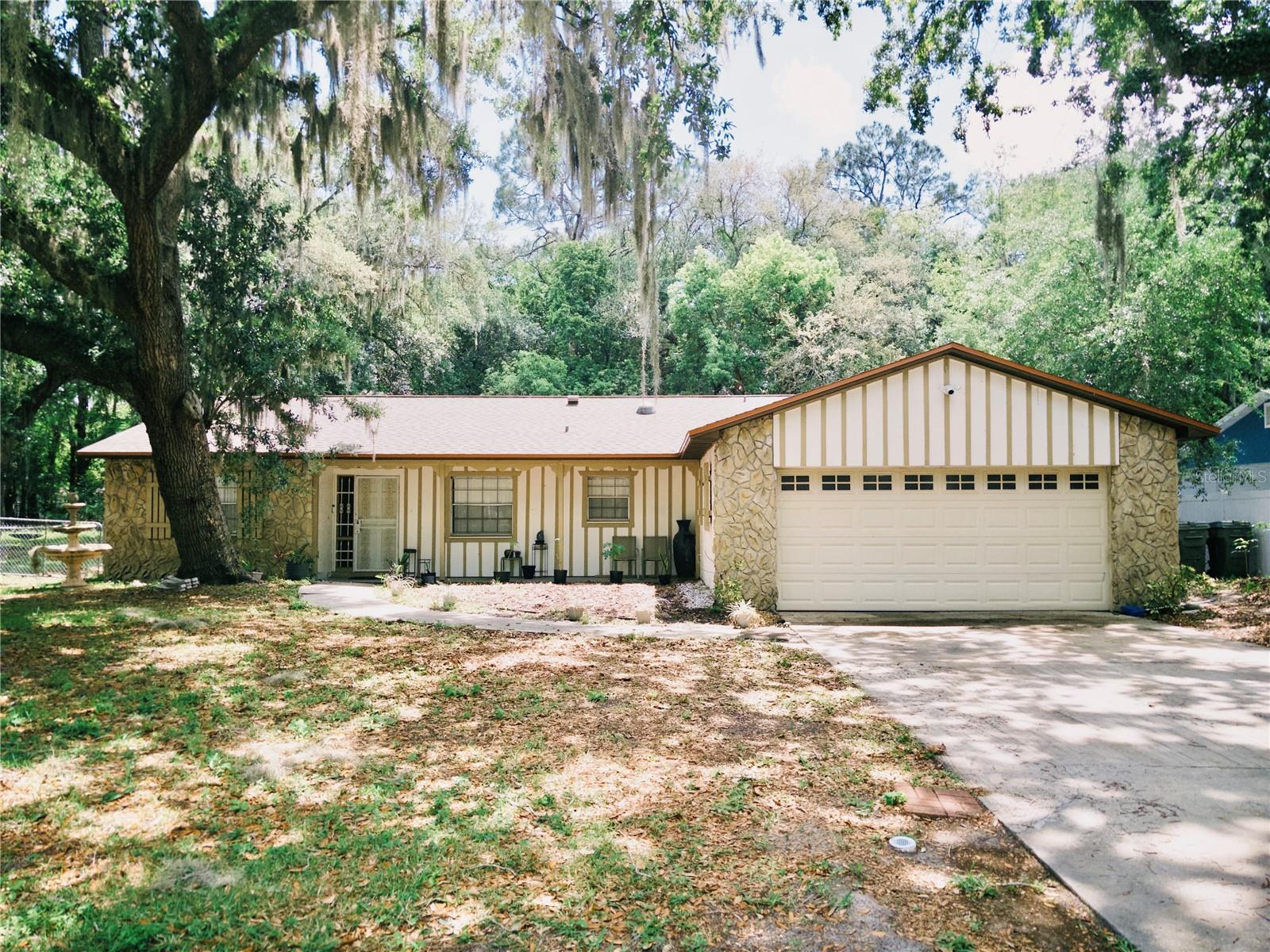 Image 2 of 44 For 1330 Sweetwood Boulevard