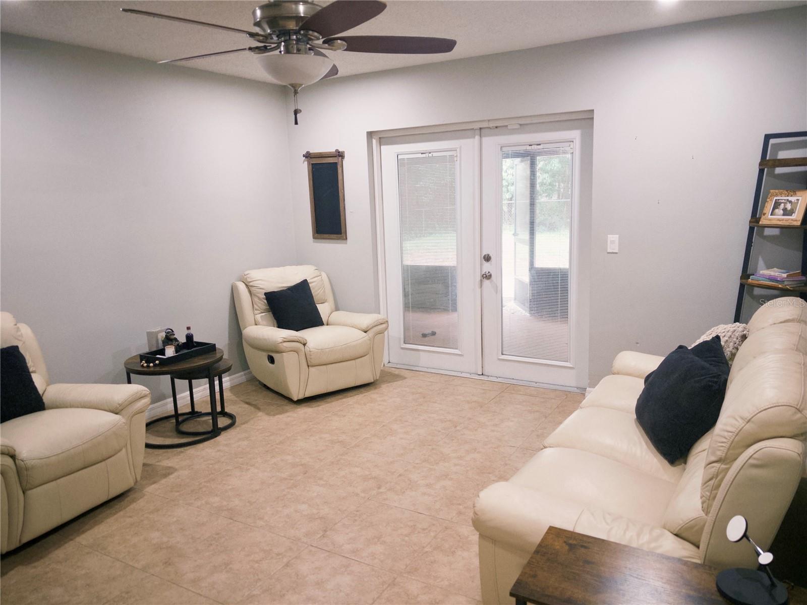 Image 22 of 44 For 1330 Sweetwood Boulevard