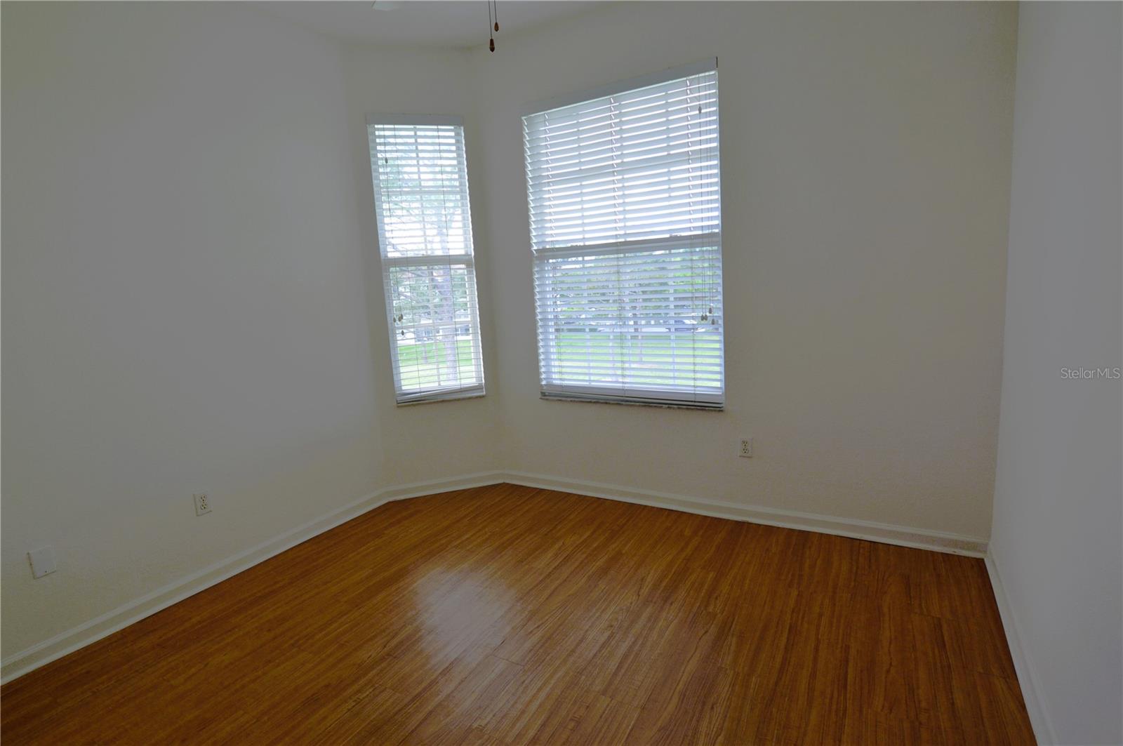 Image 33 of 44 For 13500 Turtle Marsh Loop 832