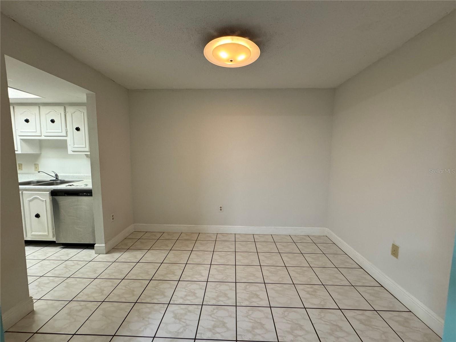 Image 11 of 20 For 700 Airport Boulevard G4