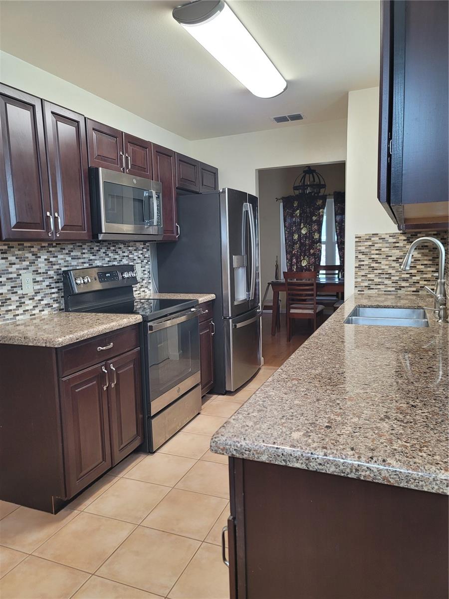 Image 12 of 38 For 10659 Huntridge Road