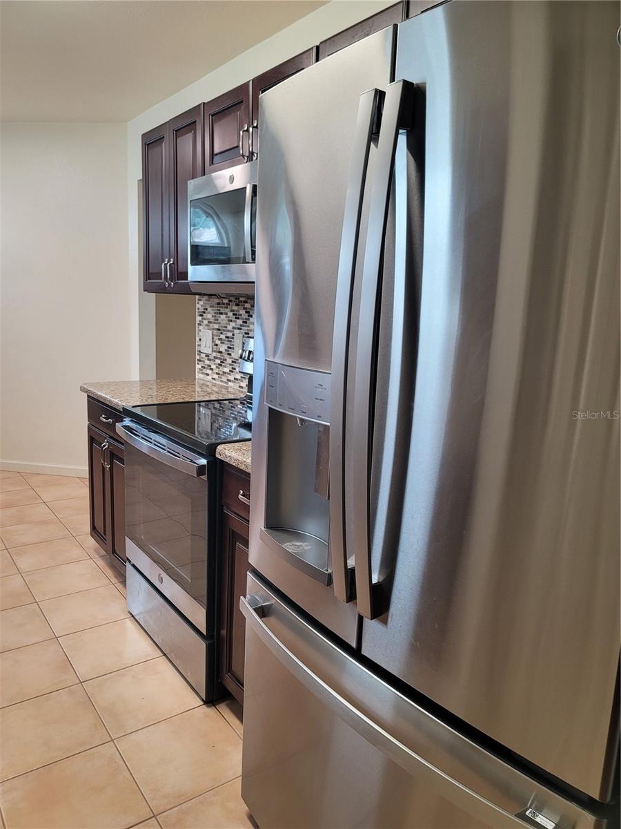 Image 13 of 38 For 10659 Huntridge Road