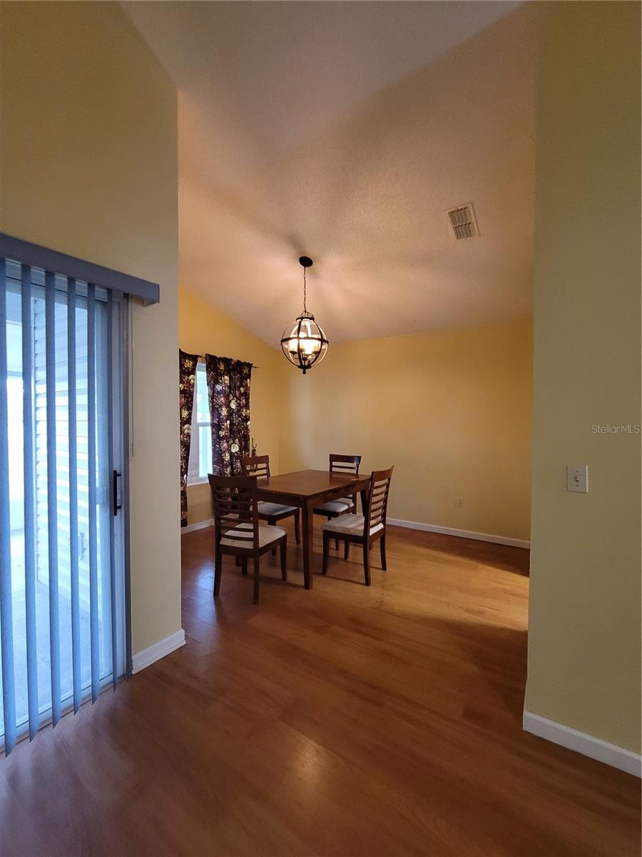 Image 18 of 38 For 10659 Huntridge Road