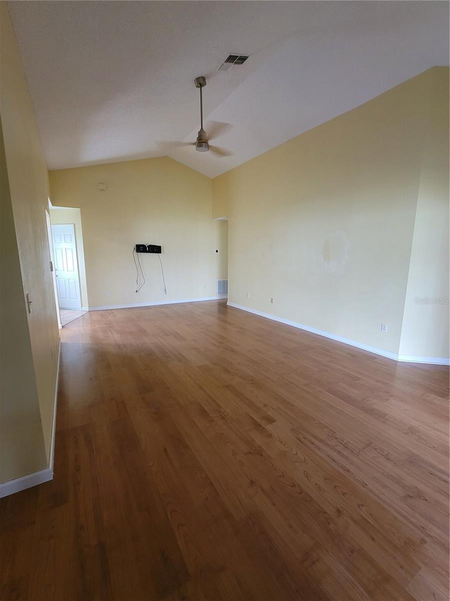 Image 7 of 38 For 10659 Huntridge Road