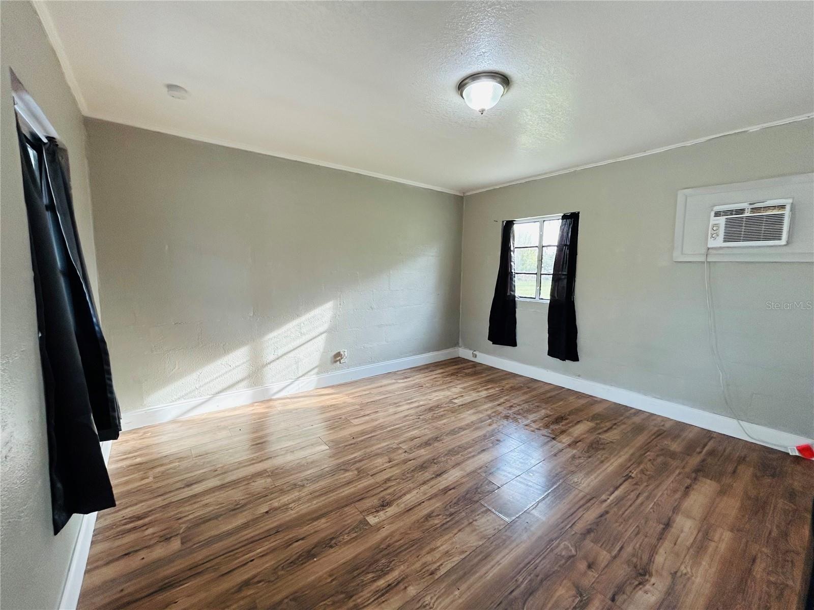 Image 4 of 5 For 553597 Us Highway 1  Unit 8