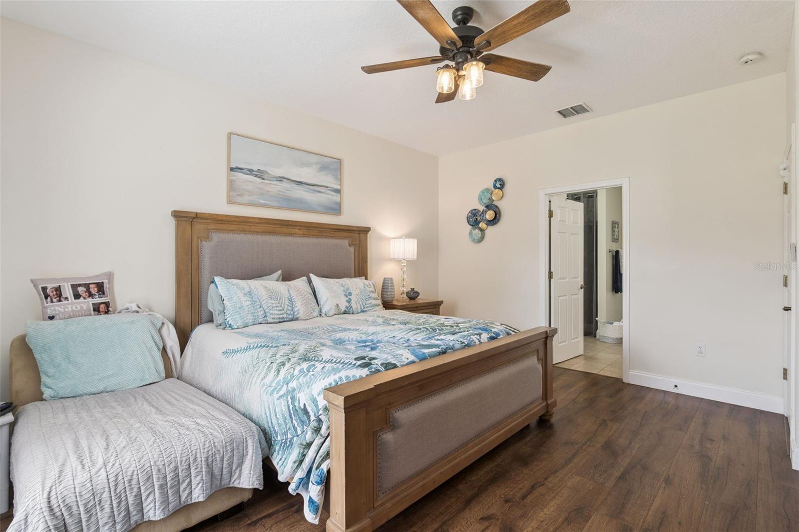 Image 15 of 32 For 703 Cypress Oak Circle