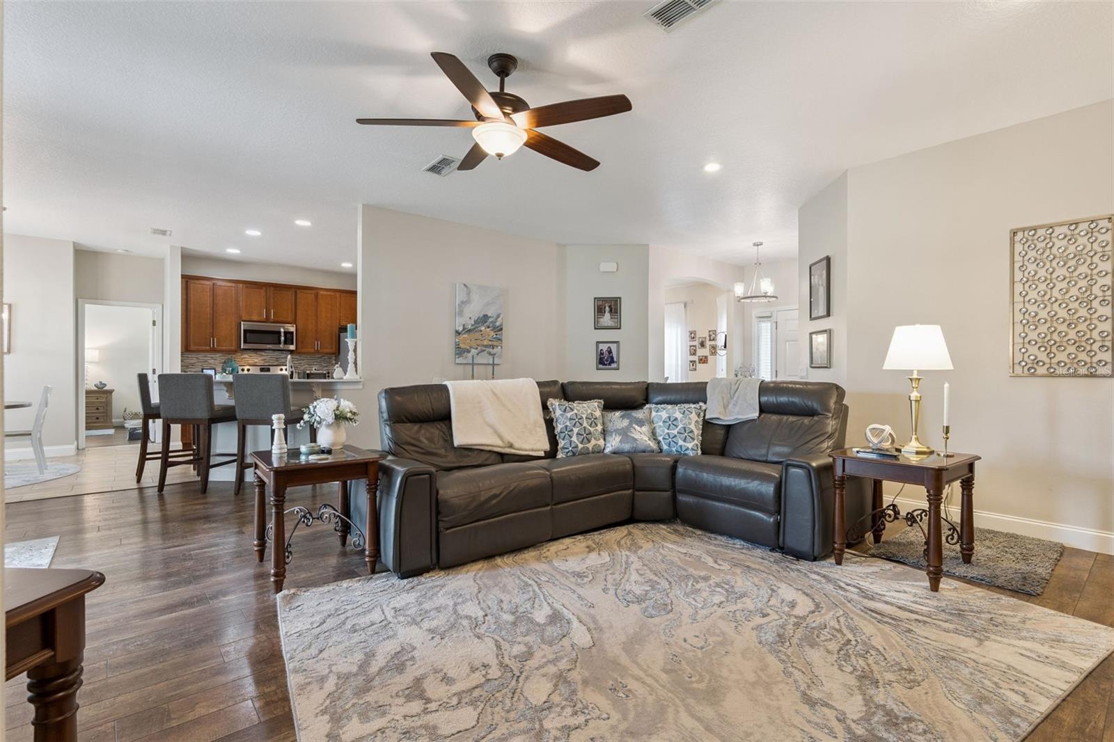 Image 6 of 32 For 703 Cypress Oak Circle